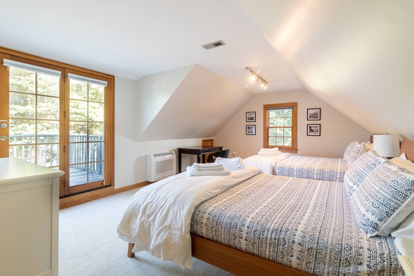 The Ideal Stay Sauna Property Bedroom